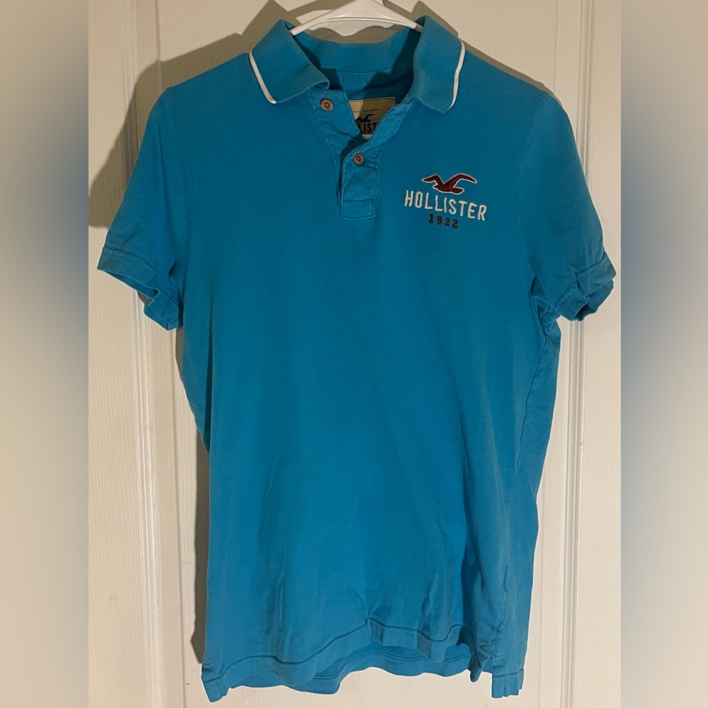 Hollister  (Surfer Cut)  Blue Button Top Collared Polo Size L